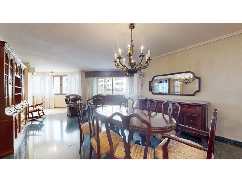 Piso vivienda amplia de 4 dormitorios junto a monforte y el turia en Valencia - Imagen 3