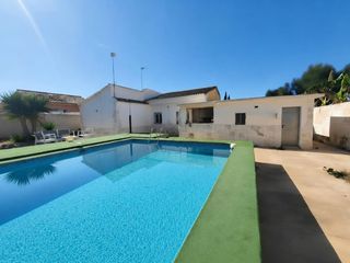 Chalet à Pedralba. Chalet urbano venta pedralba
