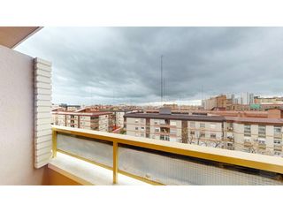 Appartement à Barrio de Campanar. Vivienda de cuatro dormitorios en campanar