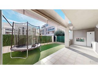 Etagenwohnung in Antiga Moreira. Espectacular planta baja con terraza de 63 m en uno de los mejor