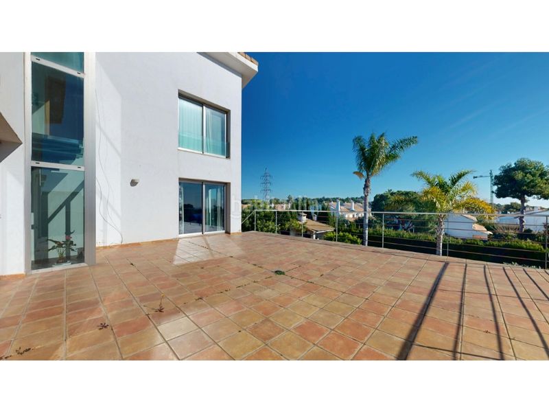 Foto 1a1910f5-0503-4421-94e3-1de0ffa9e9ed. Casa amb aparcament a Rocafort