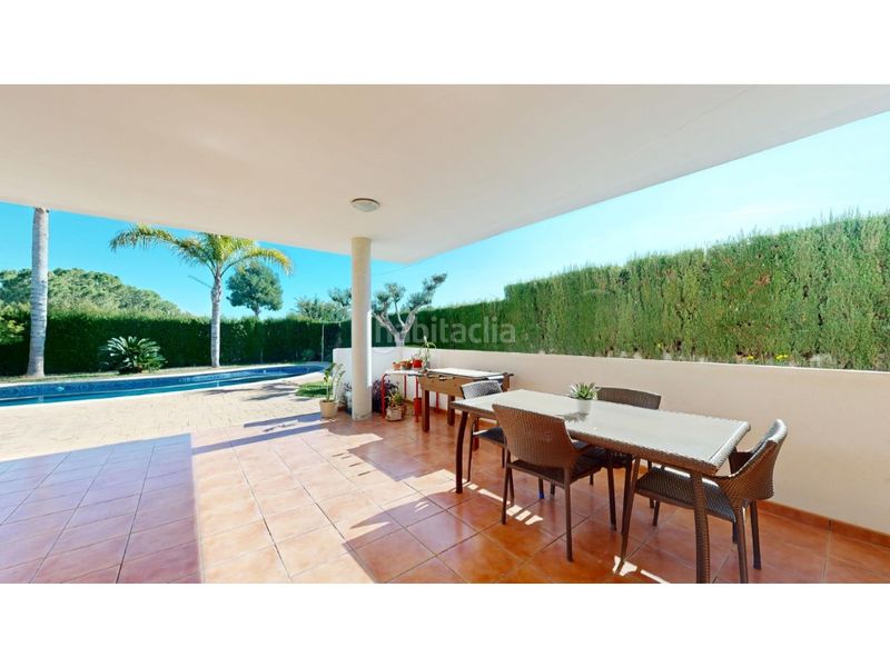 Foto 2a3370f1-ace4-4b6a-803d-ff0d66e747b8. Casa amb aparcament a Rocafort