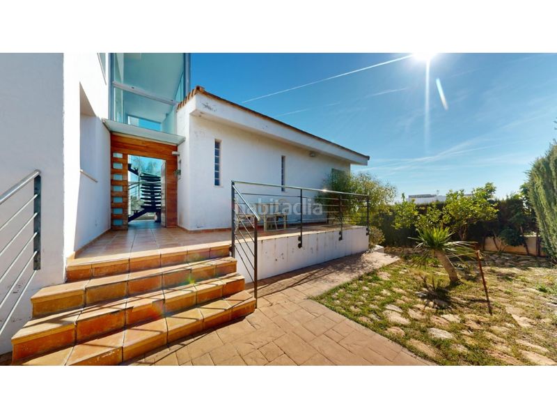 Foto 337eddf7-10aa-4a96-b4b2-7bb8d9d5414f. Casa amb aparcament a Rocafort