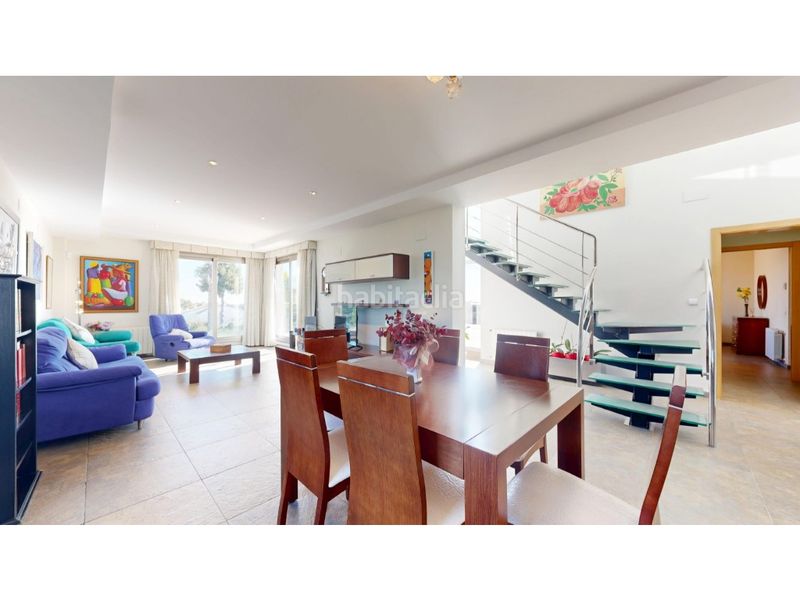 Foto 365fbcd9-da73-4fd9-a851-ee196fdf4d81. Casa amb aparcament a Rocafort