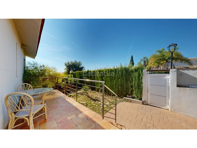 Foto 3c0462a4-40e0-4639-8f22-e33ae3ea1717. Casa amb aparcament a Rocafort