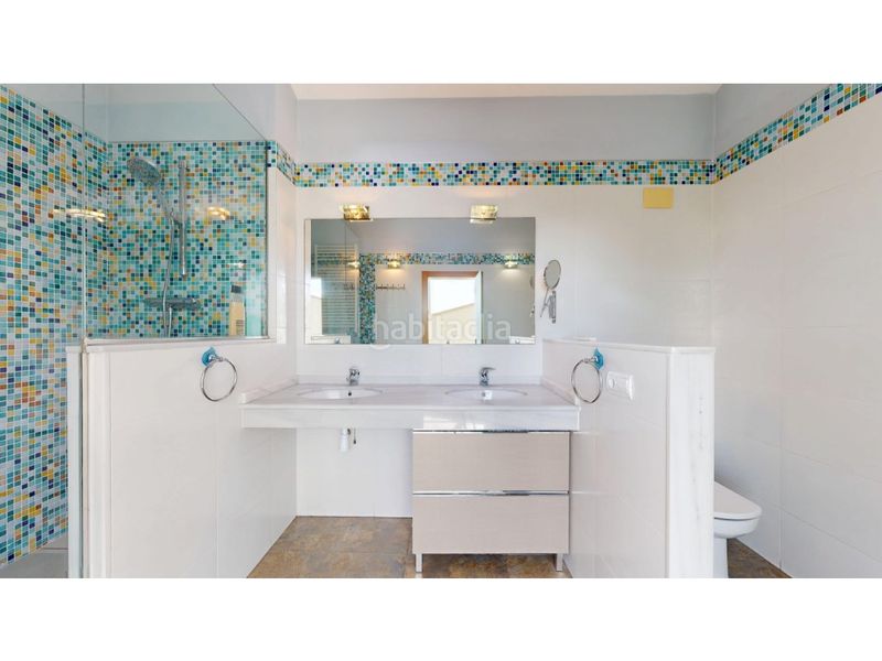 Foto 4ac441d9-0a39-40a9-851e-674783d2199a. Casa amb aparcament a Rocafort