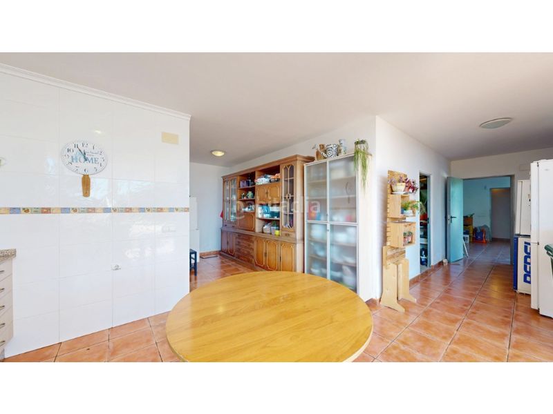 Foto 63253a2c-20c8-444d-9ec2-de1a1b12d4eb. Casa amb aparcament a Rocafort