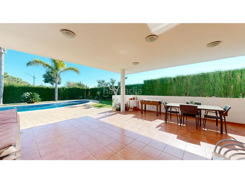 Foto 7cf5f56e-044e-4003-9445-4528faedf85b. Casa amb aparcament a Rocafort