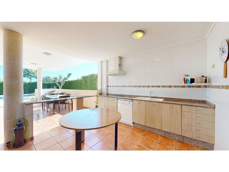 Foto ae75d81c-a0ab-4b26-95e1-1535561742e9. Casa amb aparcament a Rocafort