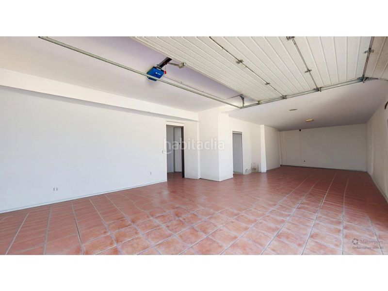 Foto b662af69-de81-46a7-8abc-b5a970d2523d. Casa amb aparcament a Rocafort