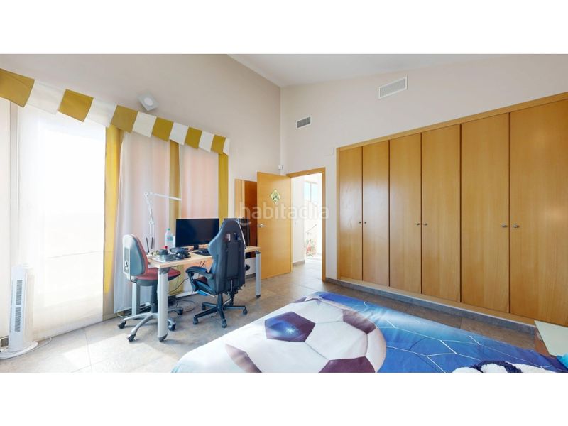 Foto df25b38a-579d-4aa1-87e4-721869b1483e. Casa amb aparcament a Rocafort