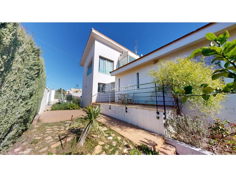 Foto e47ebaa1-5607-4650-acad-9e8f0bc8f687. Casa amb aparcament a Rocafort