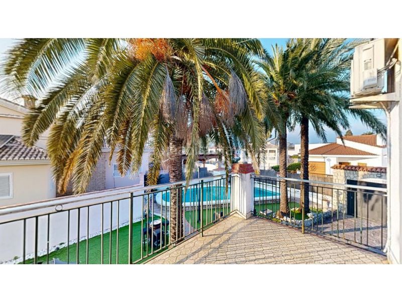 Foto c9961f19-577e-4f68-b16e-4c39008b0eb4. Xalet amb piscina a Carcaixent