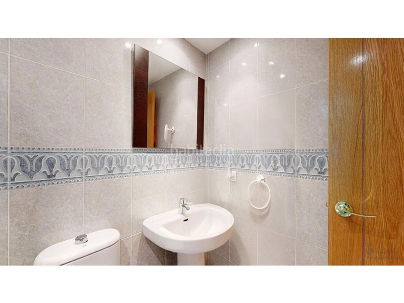 Foto 29f6d006-ec51-45b7-9fd7-cbc672edde05. Pis amb aparcament a La Constitución-Canaleta Mislata