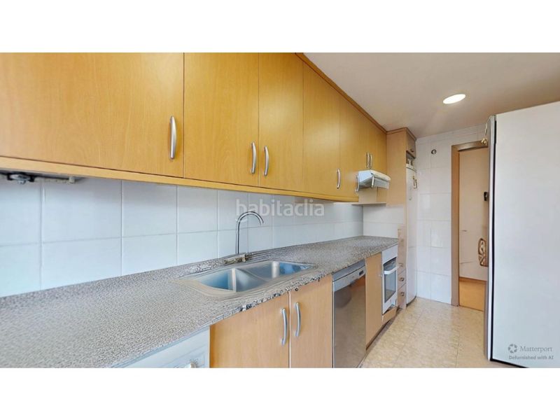 Foto 69bd00cf-3a6b-4d0e-be95-ceb61e7fb798. Pis amb aparcament a La Constitución-Canaleta Mislata