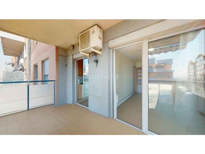 Foto c833dccd-033b-4d1f-ac53-85429180aef5. Pis amb aparcament a La Constitución-Canaleta Mislata