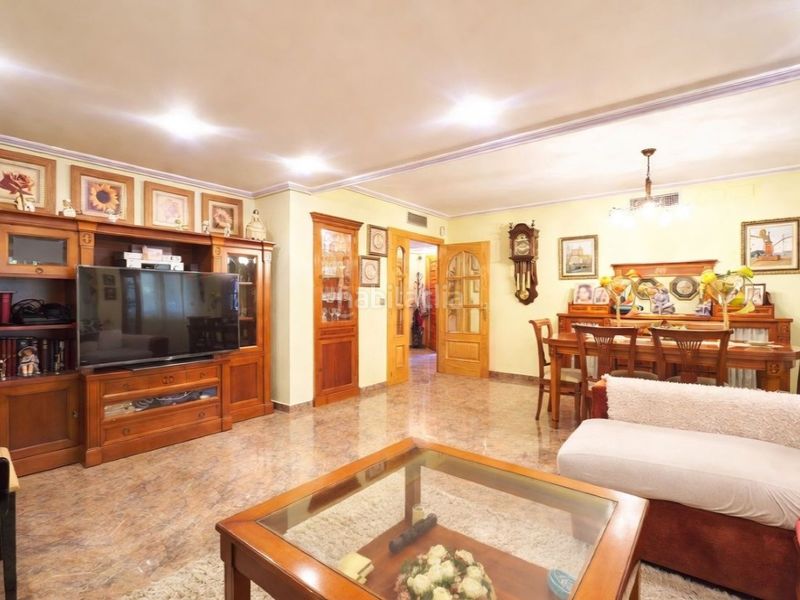 Foto a42e062d-3688-4120-9d46-e39119d4d65f. Casa adossada amb aparcament a Miralbueno Zaragoza