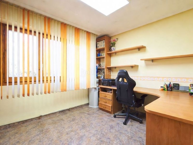 Foto b03be4d7-f38f-4059-a852-d4ac72baec7d. Casa adossada amb aparcament a Miralbueno Zaragoza