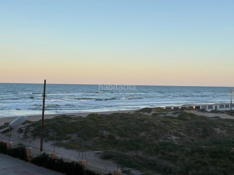 Foto 2c7e89e4-9640-481f-b104-429dd10ede5c. Apartament amb aparcament a El Perellonet Valencia