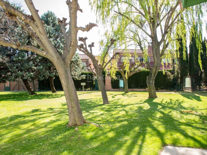 Foto 1638b440-d2be-46f0-8b5a-77c37702660e. Casa adossada amb aparcament piscina a Cuarte de Huerva