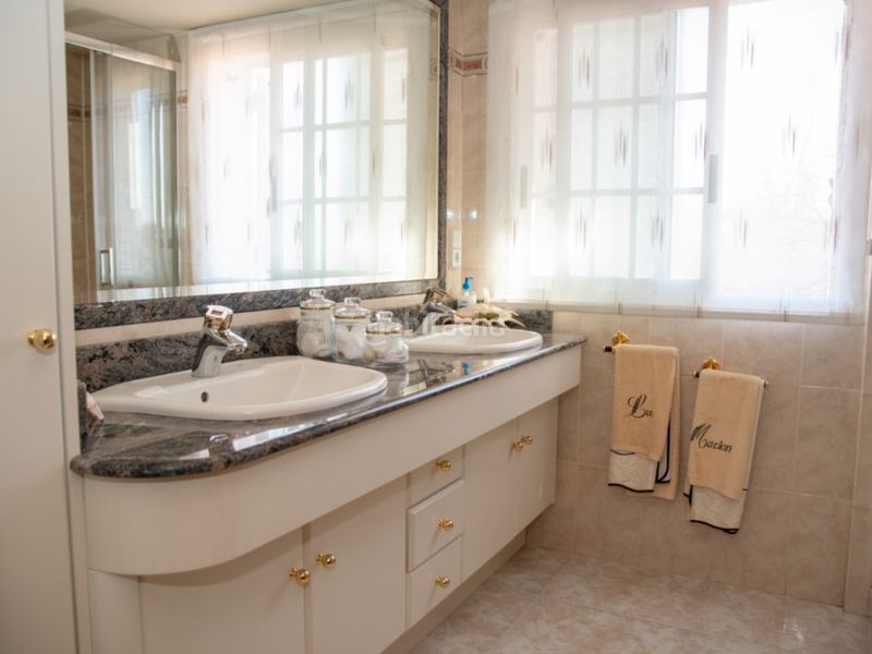 Foto a22e6f91-04d1-4f0e-8ff5-855cd3661686. Casa adossada amb aparcament piscina a Cuarte de Huerva