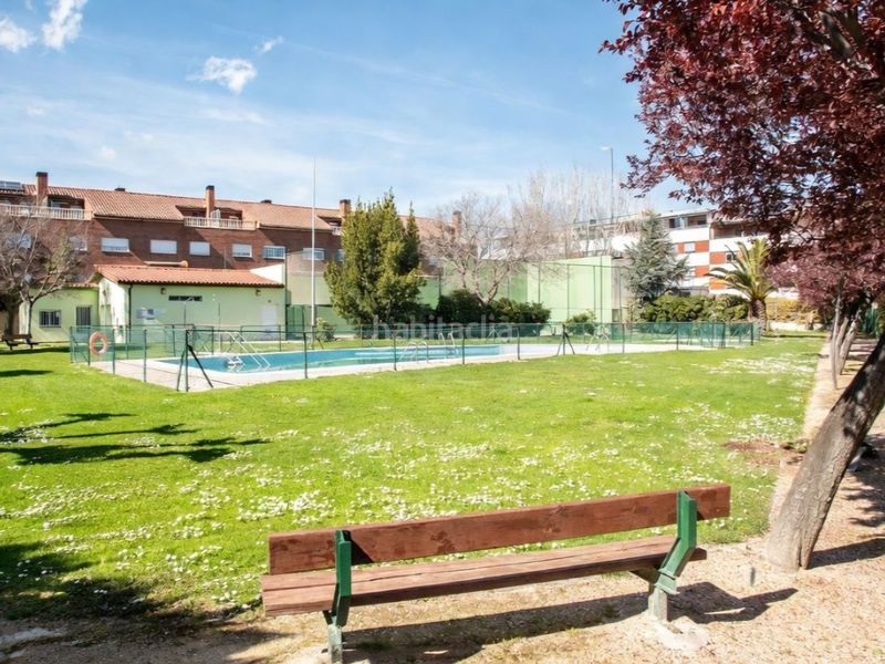 Foto ce429d10-c824-42bd-9651-a6085cd82bf9. Casa adossada amb aparcament piscina a Cuarte de Huerva