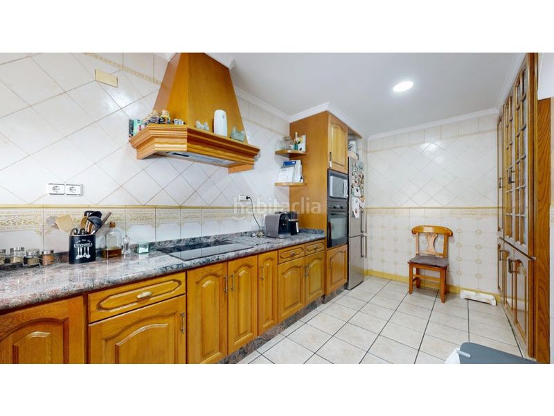 Foto f64ef461-3faa-40f8-bc9e-59d30c35a905. Casa amb calefacció aparcament a Carcaixent