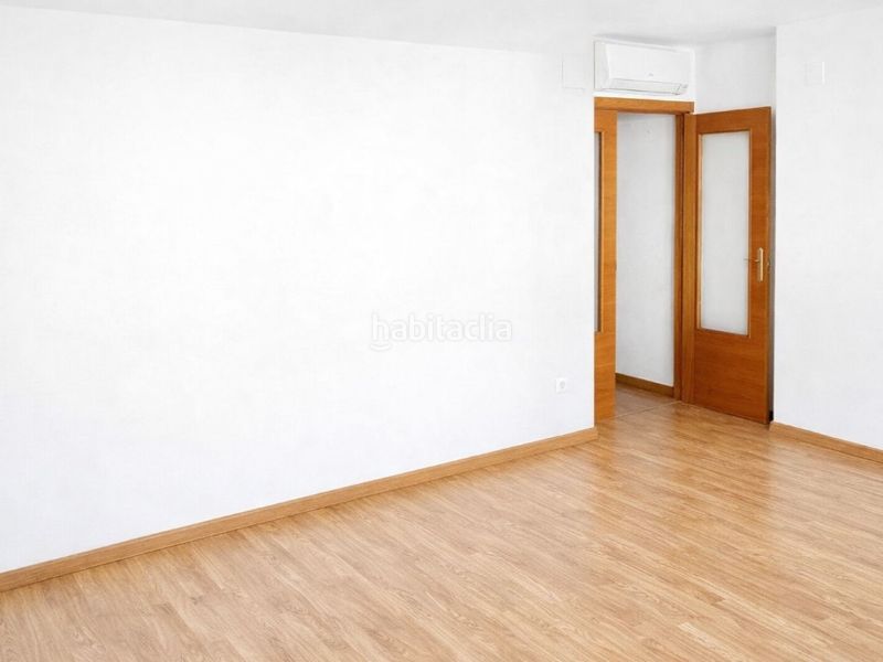 Foto 9a1650bf-6eaf-4e1b-8d9e-cbaf7ebd8b4c. Pis amb aparcament a Faura