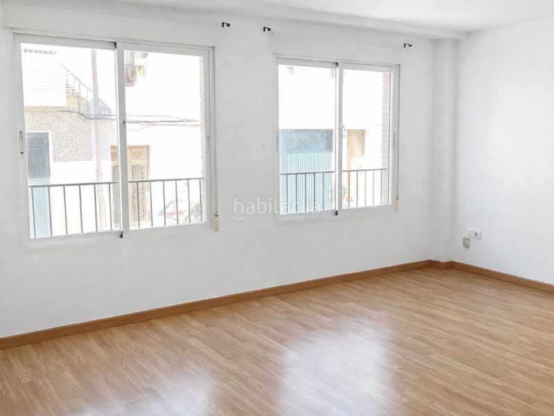 Foto a5e22121-76b4-40e6-a5da-9dc95c167db9. Pis amb aparcament a Faura