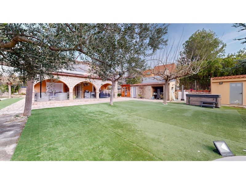 Foto 51f66e45-252c-4727-9736-9a5cd1954ae4. Xalet amb aparcament a Vilafamés