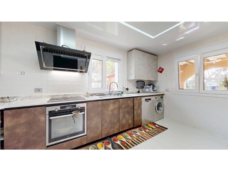 Foto 6056db04-f558-43f8-9318-0231a85f4874. Xalet amb aparcament a Vilafamés