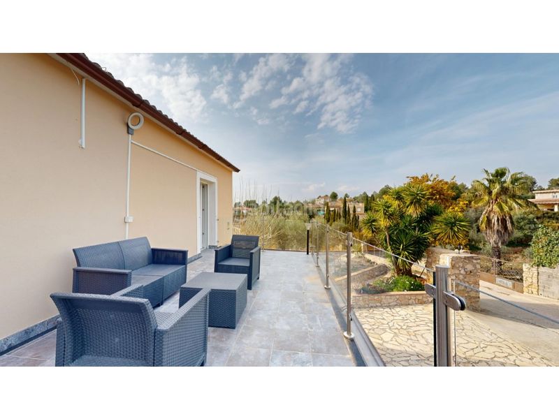 Foto 8f33813f-63e5-40b6-bfba-32185f567320. Xalet amb aparcament a Vilafamés