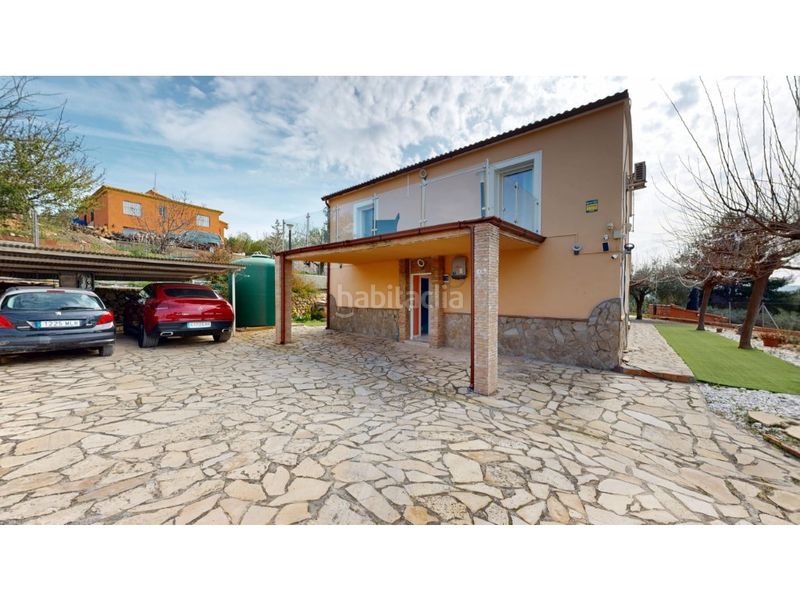 Foto ba0acf9e-2c4c-4bc5-8ec6-f6b477fefcb6. Xalet amb aparcament a Vilafamés