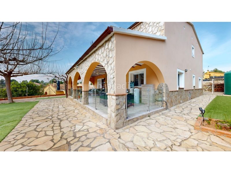 Foto e9ff30c7-ade3-45ea-9941-ed6f49a4055f. Xalet amb aparcament a Vilafamés