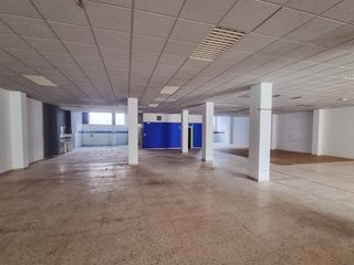 Geschäftsraum in Tavernes de la Valldigna. Gran oportunidad! local comercial de 600 m en tavernes de la val