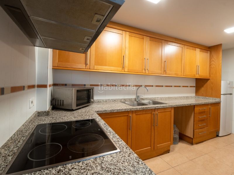 Foto 18a7f1bb-643d-4589-91fd-86e075786203. Pis amb aparcament a Centro Chiva