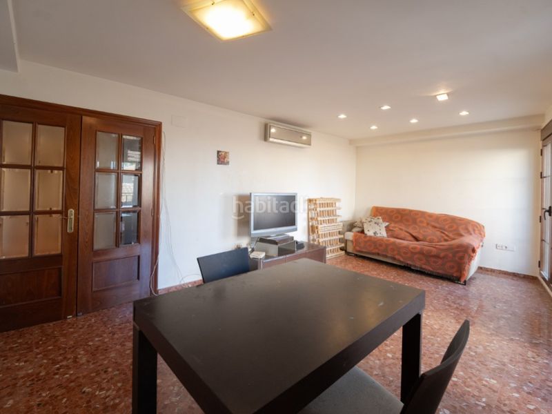 Foto 39e0e57a-9c13-4f77-881a-92bb5c6a8f41. Pis amb aparcament a Centro Chiva