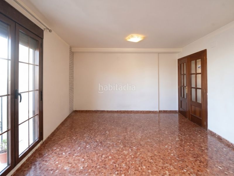 Foto 47136818-7bb4-4f24-966d-bbf113df230a. Pis amb aparcament a Centro Chiva