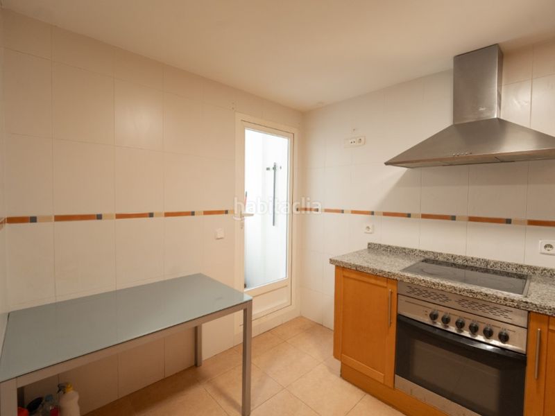 Foto 753eff3d-c9fc-4a1b-be1f-f826b986ee71. Pis amb aparcament a Centro Chiva