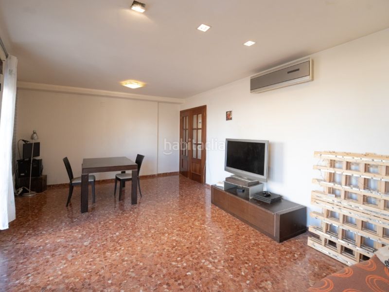 Foto edee7ea0-6981-4600-8263-4d9641bf2237. Pis amb aparcament a Centro Chiva