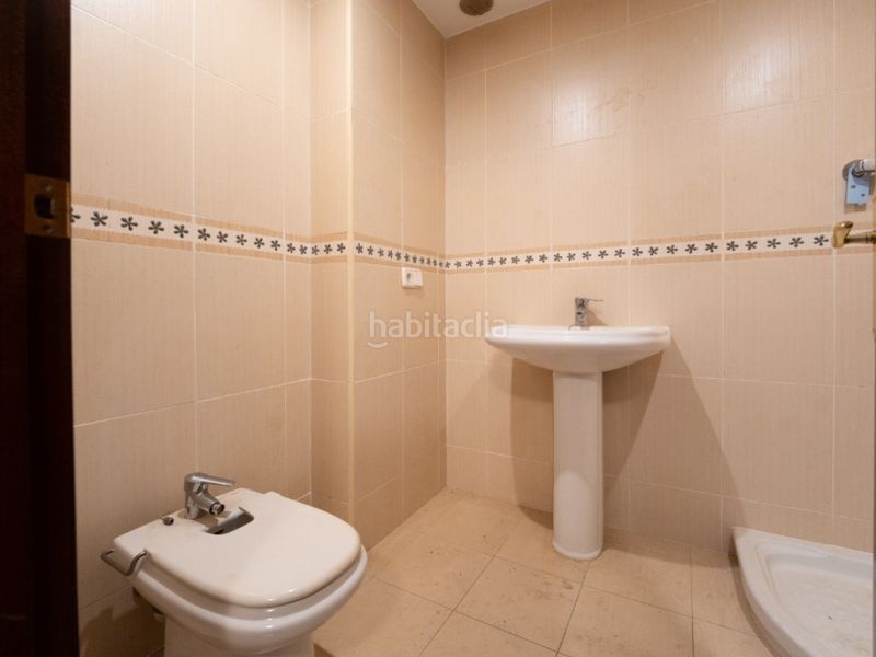 Foto f6746579-76c5-4627-85c0-923652695930. Pis amb aparcament a Centro Chiva