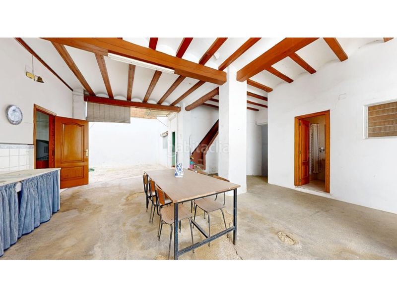 Foto ba9ea414-f1c7-4783-b8a4-dd78b5132133. Casa amb aparcament a Carcaixent