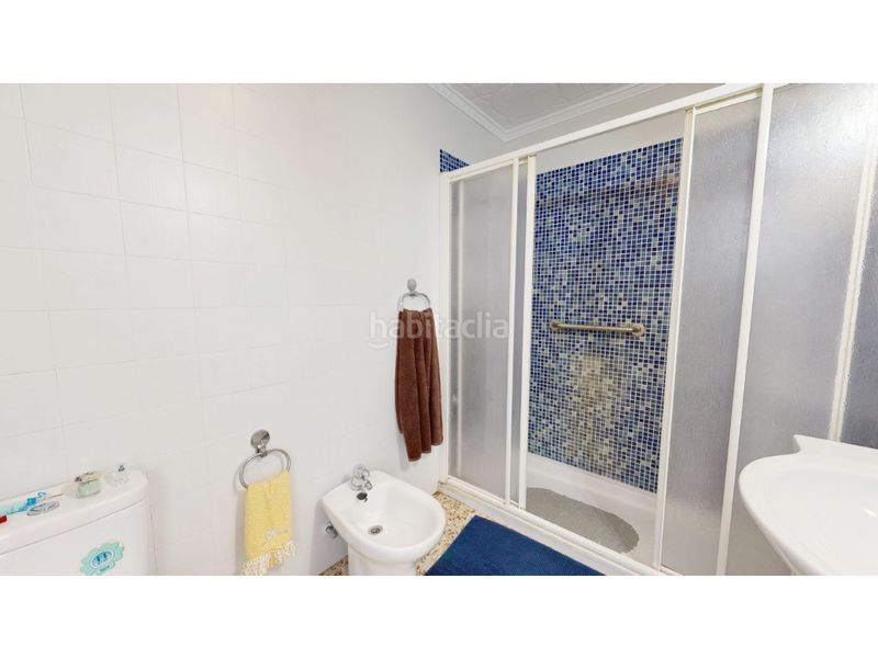Foto 52470fb9-9c1c-42e5-ab55-cf9c6c2ed26a. Casa amb aparcament a Benimantell
