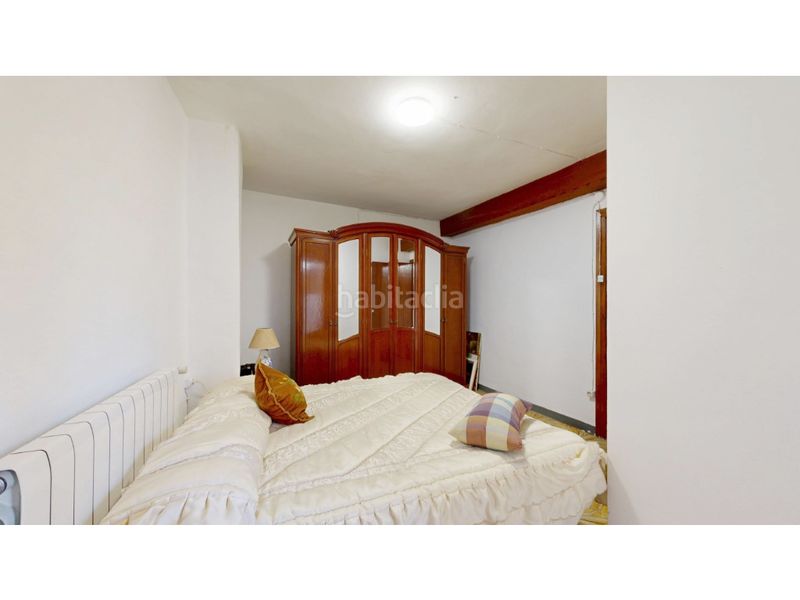 Foto 73e38b18-39a7-42ec-a6a9-b4b3ca7909ca. Casa amb aparcament a Benimantell