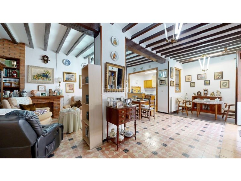 Foto 77bca0ae-e03b-4da9-8406-7ce758853346. Casa amb aparcament a Benimantell