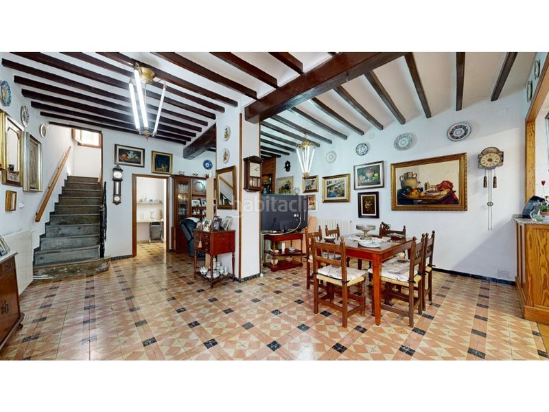 Foto a2878fd0-7fb7-48f9-9152-61fba7b5bded. Casa amb aparcament a Benimantell