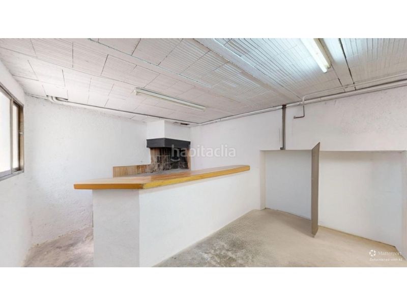 Foto d578975e-6b15-43b0-b848-4eefdb1bb589. Casa amb aparcament a Benimantell