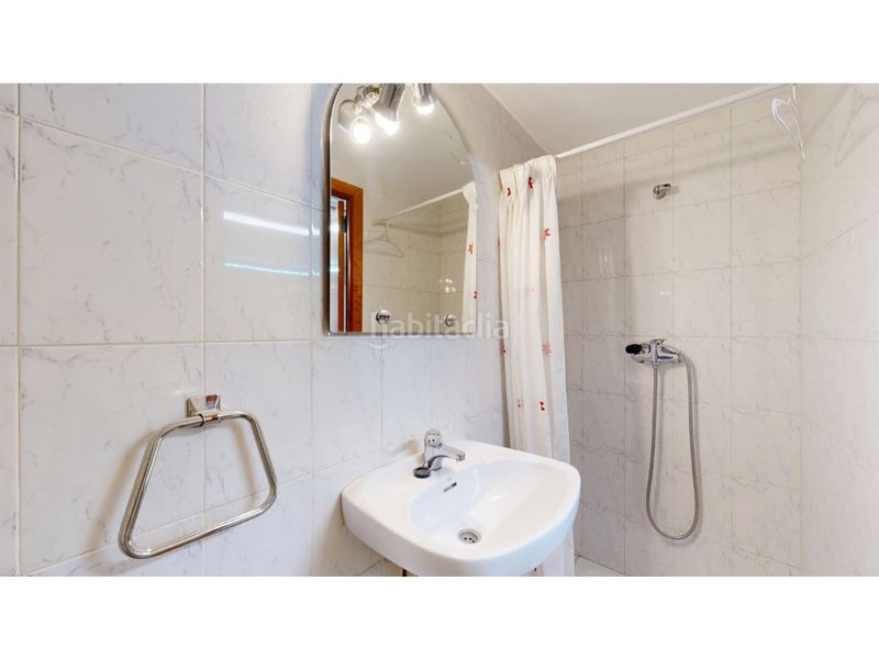 Foto decb6782-6577-4907-97cb-7c5edf18e270. Casa amb aparcament a Benimantell