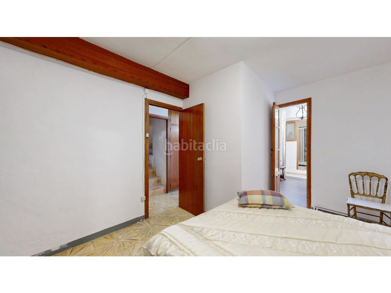 Foto df9efcb9-b82c-4253-ae17-dc273c0714a8. Casa amb aparcament a Benimantell