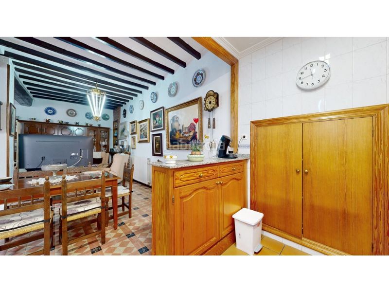 Foto e219e327-ed7a-4665-b633-6b16b219c7f0. Casa amb aparcament a Benimantell